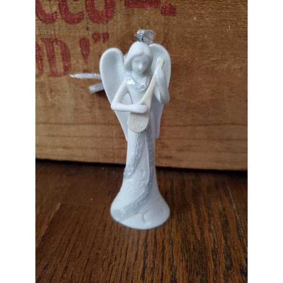 Appletree Design - Angel Of Song Ornamen - Heaven & Earth Collection - Porcelain - Picture 1 of 5